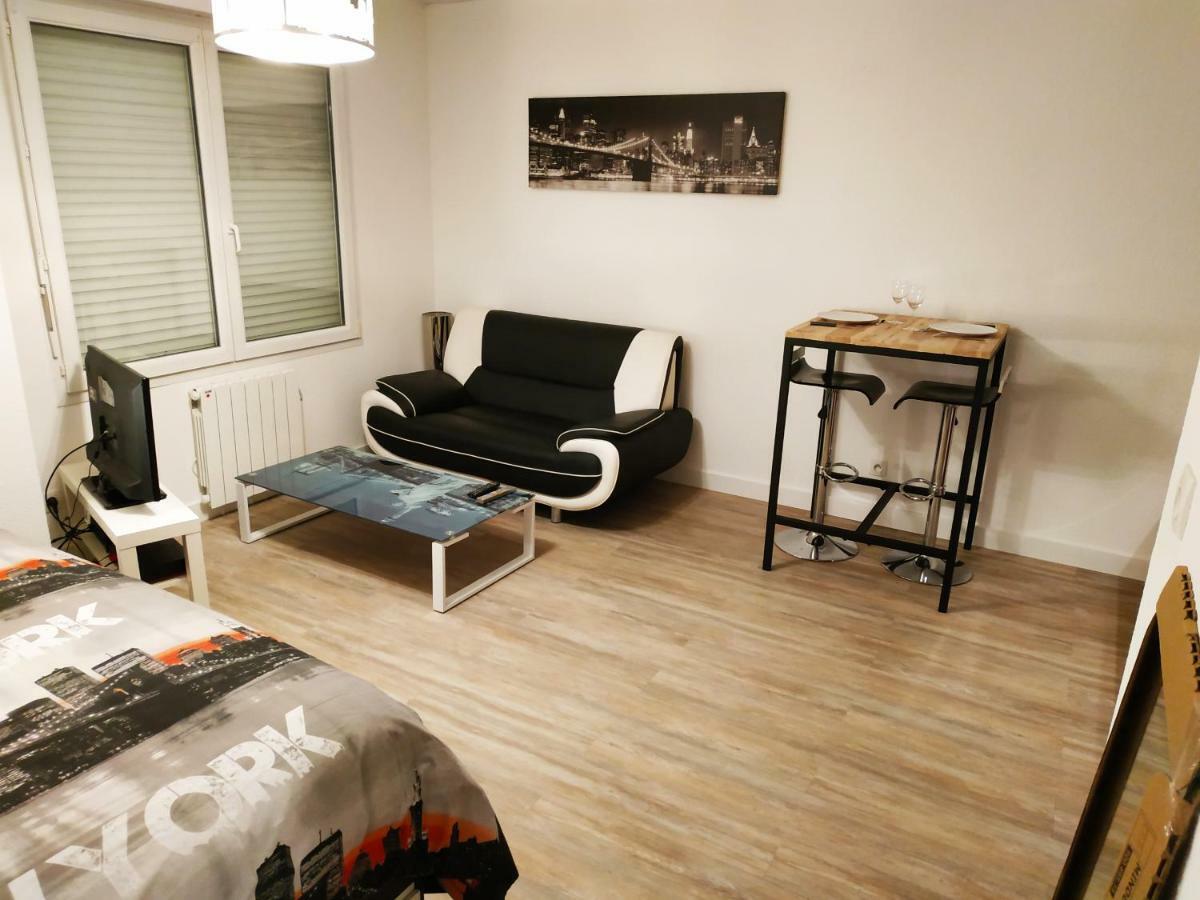 Le New York Bisontin Apartment Безансон Екстериор снимка